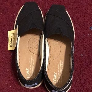 Toms shoes